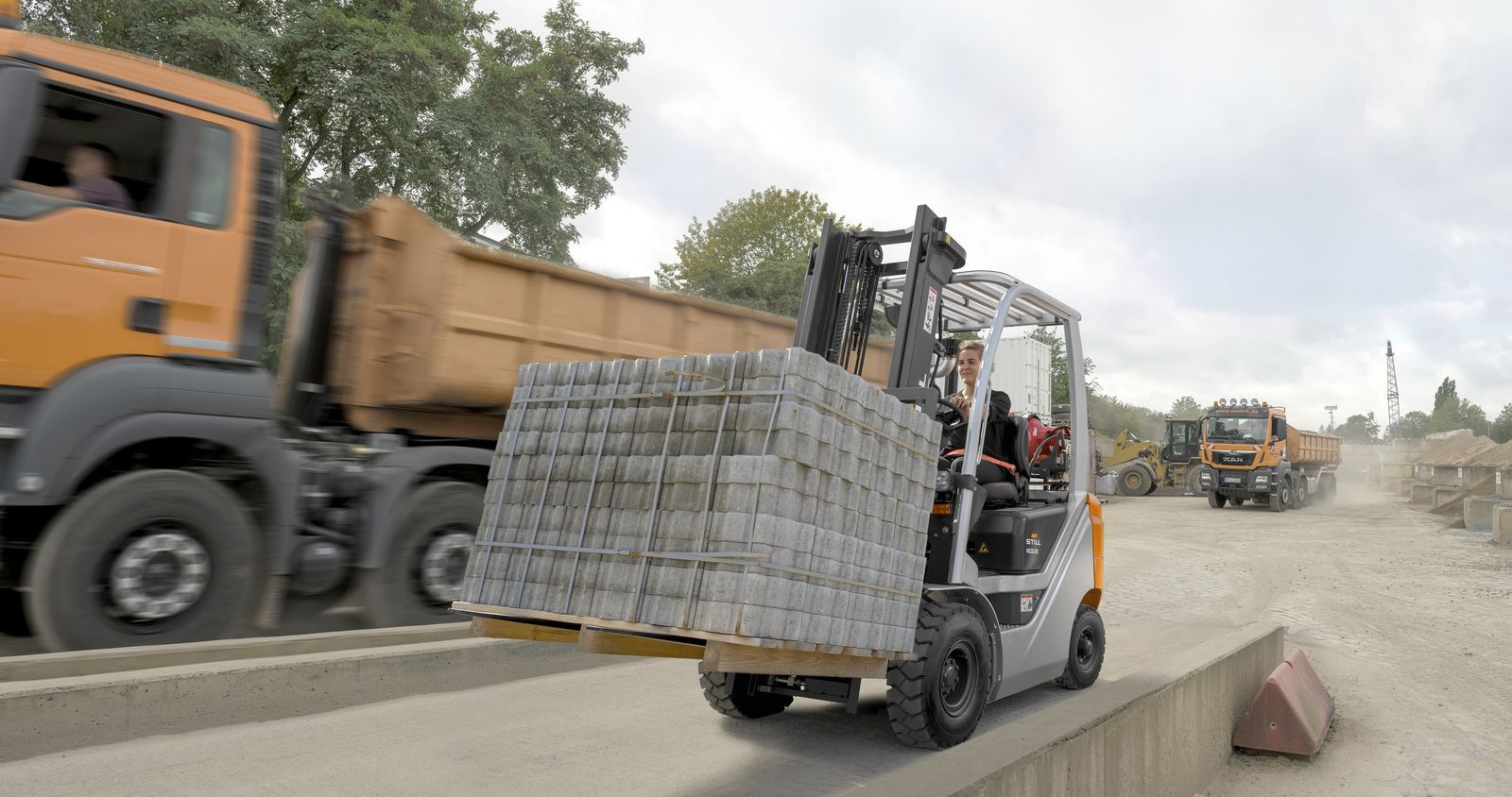 Газовый вилочный погрузчик STILL RCG 25 Plus