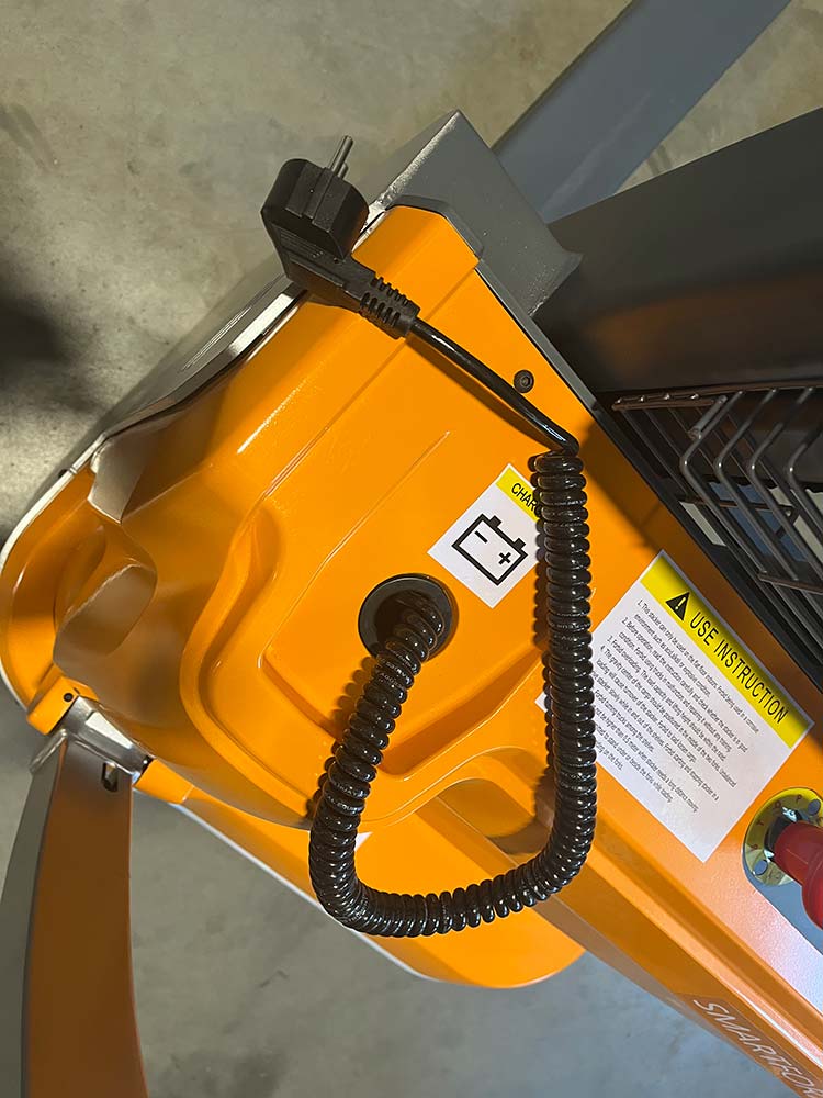 Электрический штабелер SMARTFORXX CDD15R-E