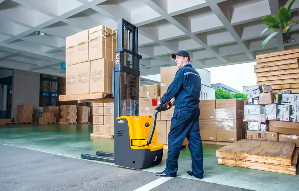 Электрический штабелер XILIN CDDR15-ll