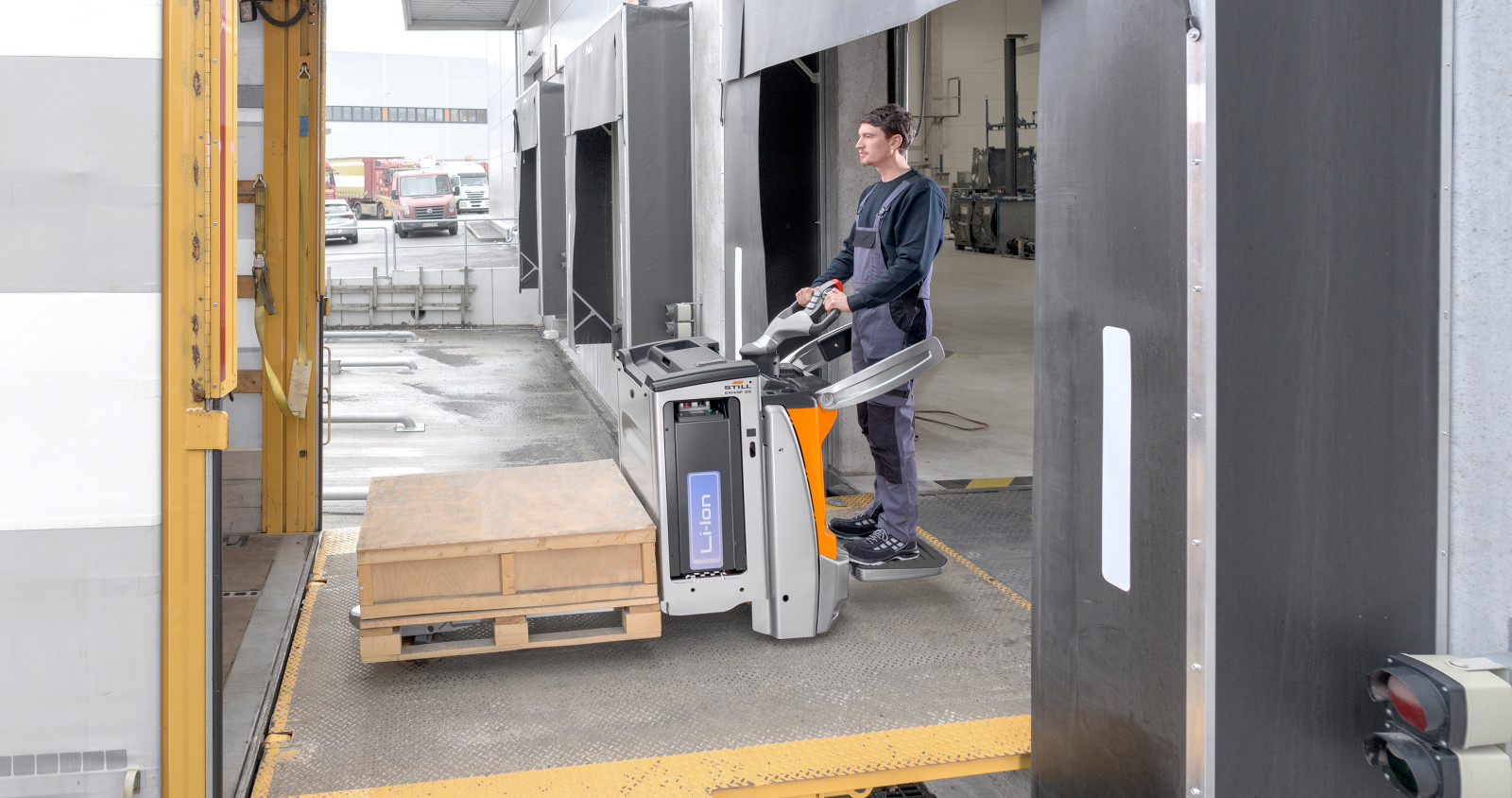 Электрическая тележка STILL EXH-SF 25